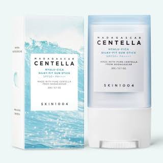 ضد آفتاب استیکی سنتلا مدل اسکین 1004 با SPF50 مدل Hyalu Cica Silky